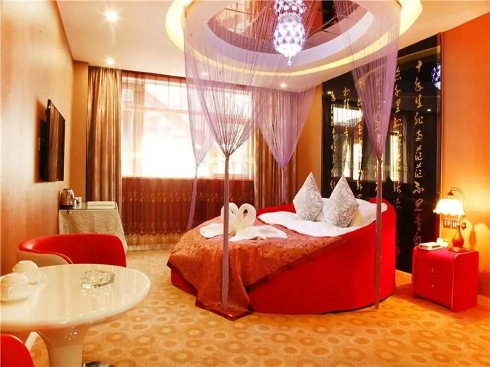 Чжэнчжоу: To Youth Themed Hotel