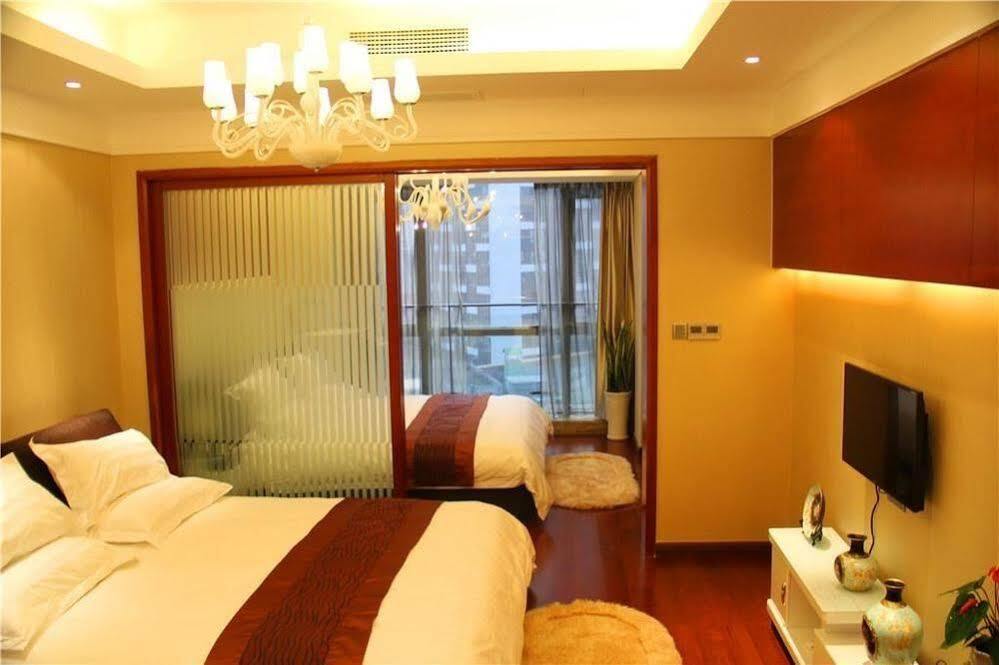 Чунцин: Love Apartment (Chongqing Nanping Xiexin Xingguang)