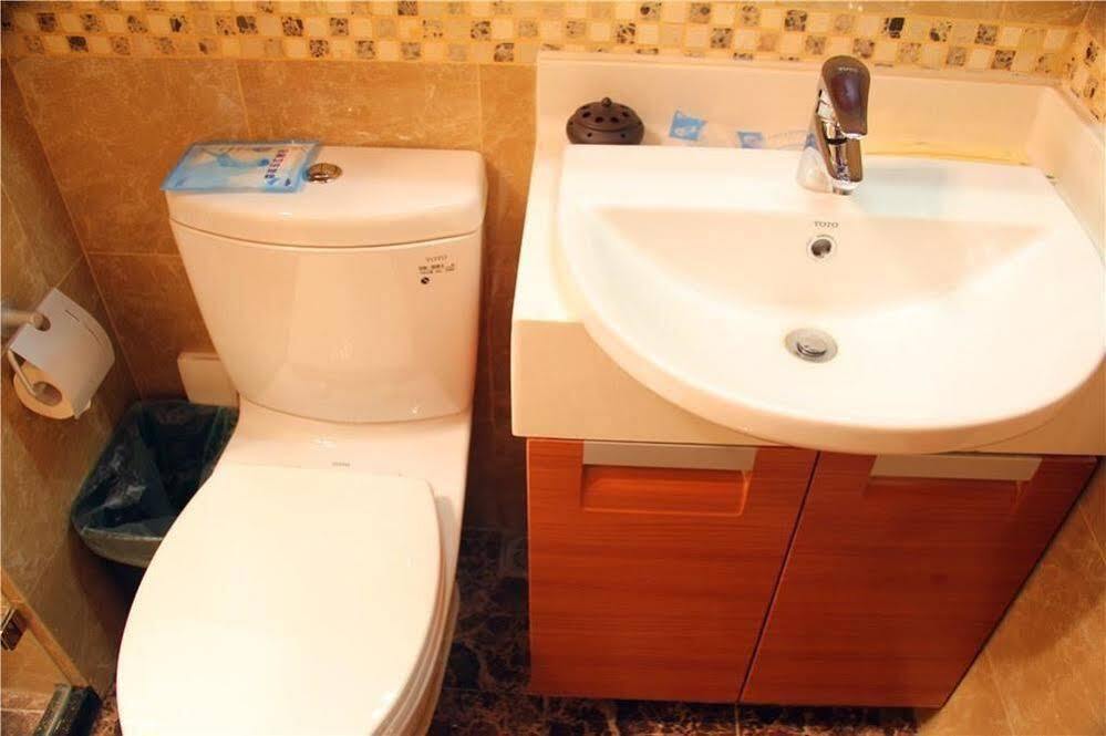 Чунцин: Love Apartment (Chongqing Nanping Xiexin Xingguang)