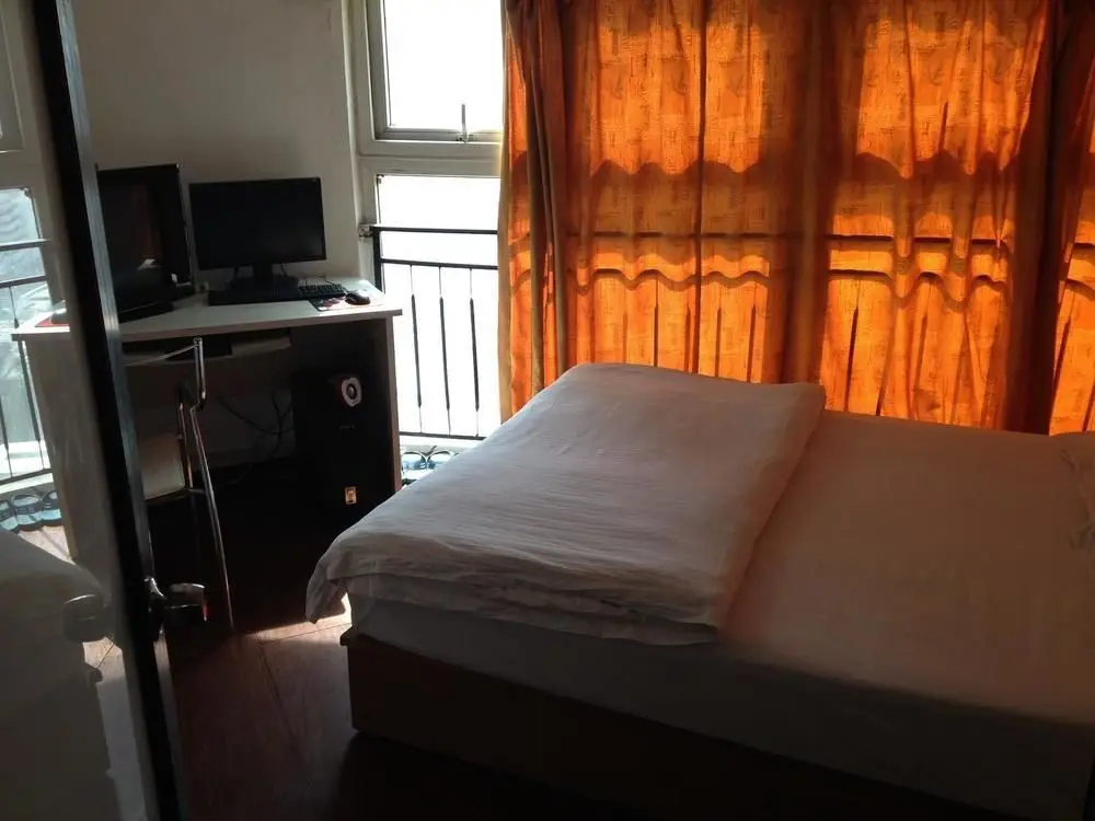 Чжэнчжоу: Yueliangwan Fashion Hostel