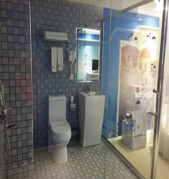 Ухань: Lingge Hotel