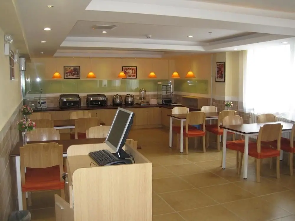 Хух-Хото: Motel Hotel Zhanqian Plaza Branch