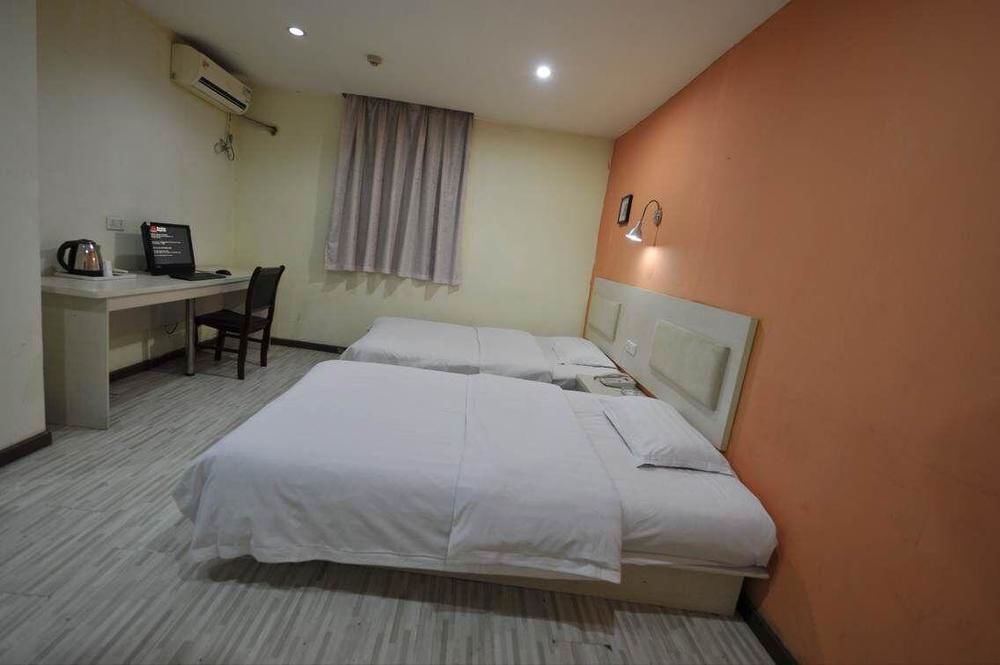 Ухань: Ruitian Motel