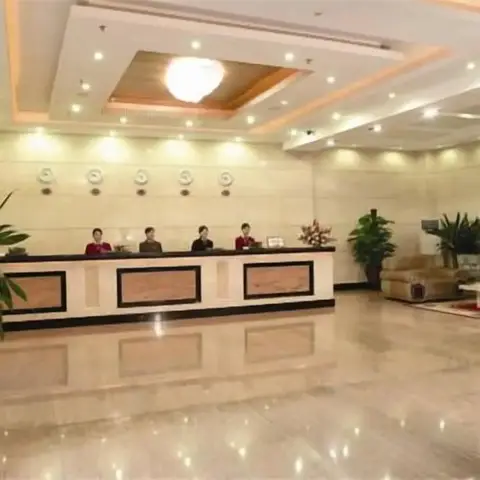 Peace Hotel — фото 1