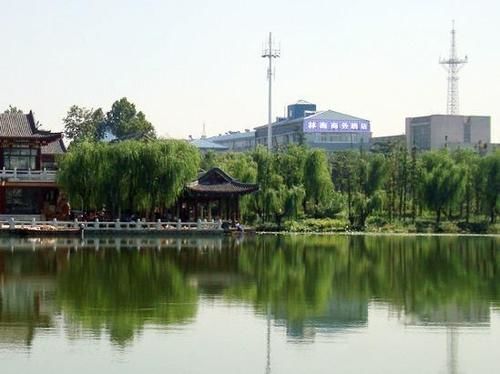 Цзинань: Linhai Business Hotel Lishan - Jinan
