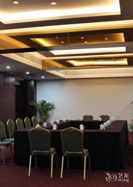 Чжэнчжоу: Shengmao Hotel