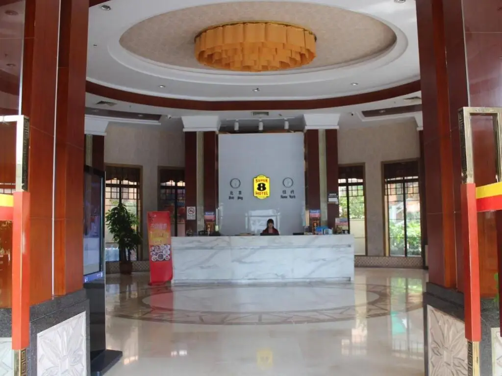 Фошань: Super 8 Hotel Foshan Shiwan Ceramics Mall Branch