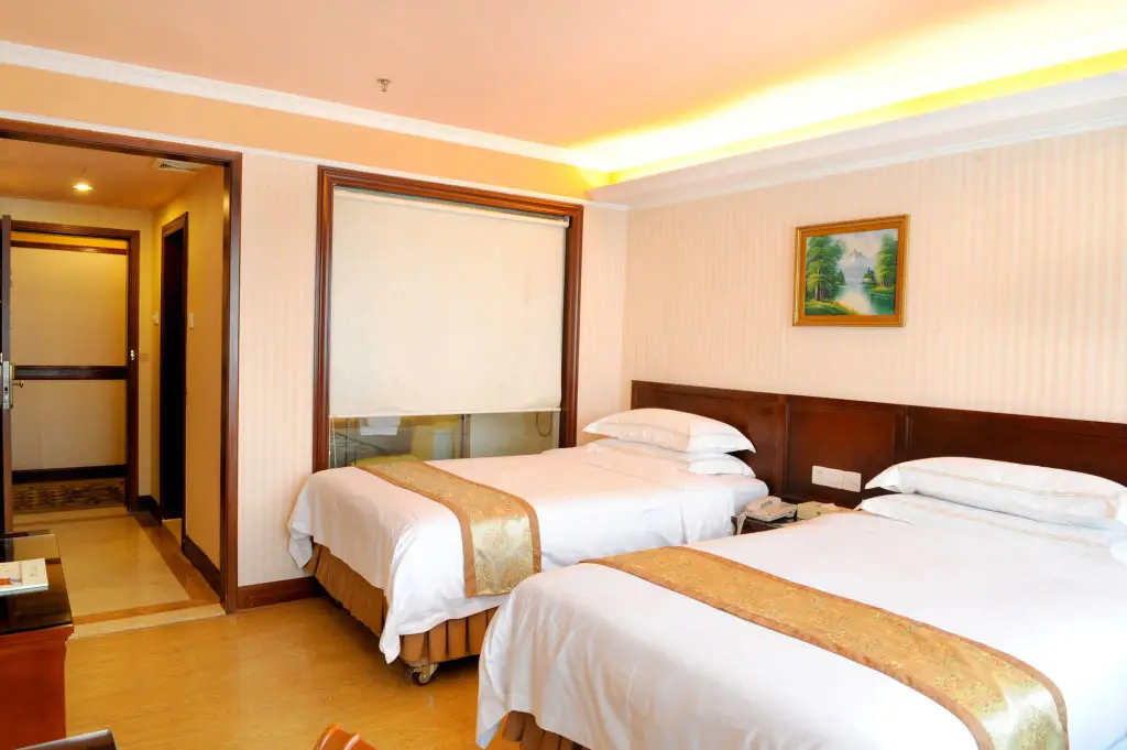 Шэньчжэнь: Vienna Hotel Shenzhen Bay
