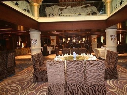 Chongqing Safari Park River & Holiday Hotel — фото 1