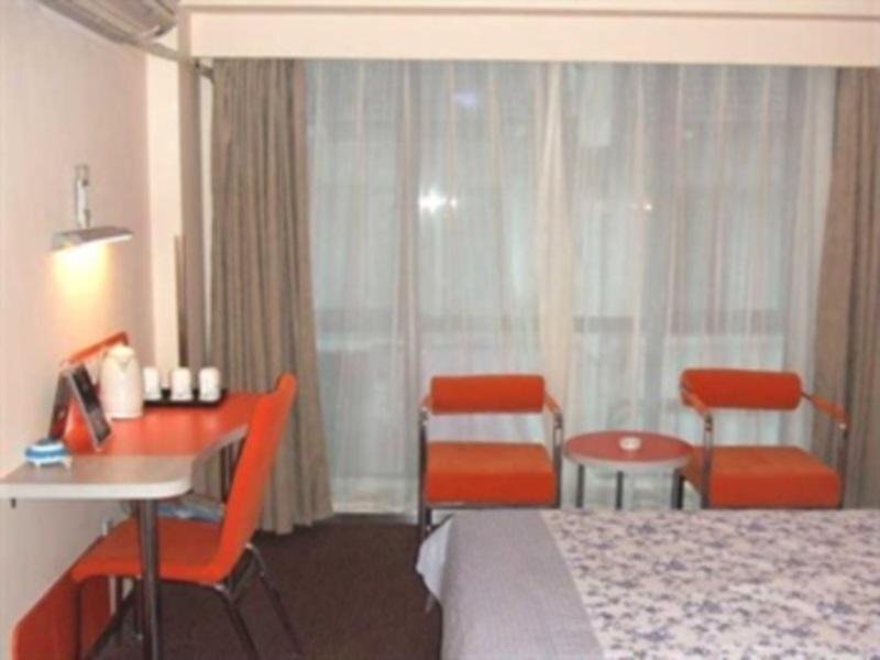 Хуаншань: Homeinn Selected Hotel (Huangshan Binjiang Road Tunxi Old Street)