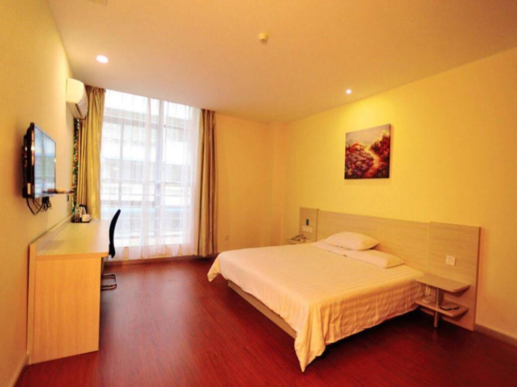 Нанкин: Hanting Hotel Nanjing Gaochun Kai Jin Plaza Branch