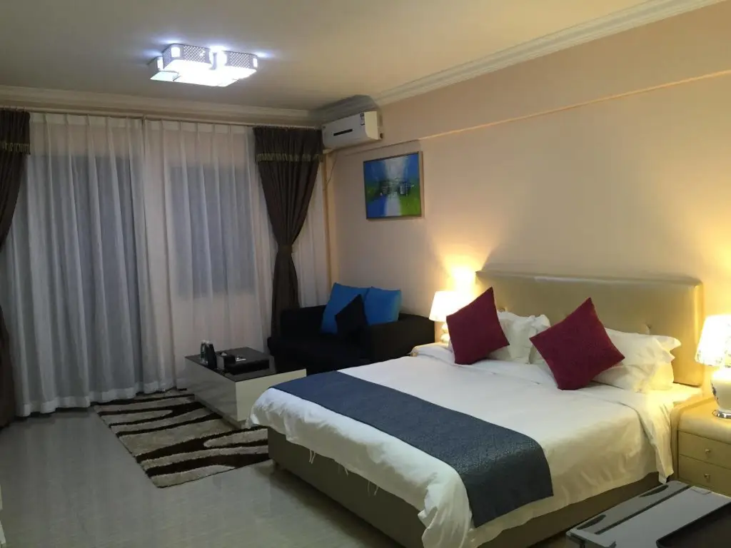 Гуанчжоу: Longqiang International Apartment