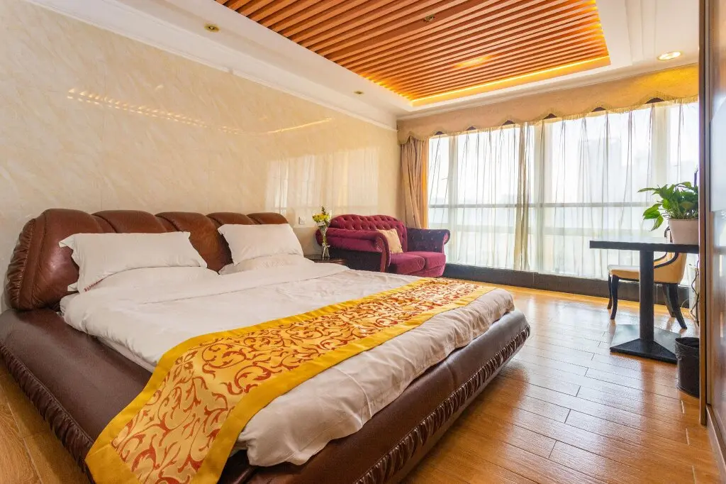 Гуанчжоу: Sunny Apartment Of Grand Continental
