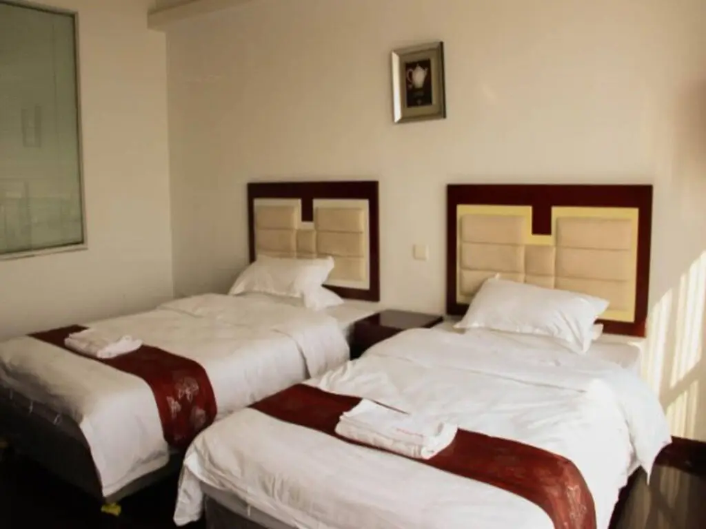 Гуанчжоу: Sunny Apartment Of Grand Continental