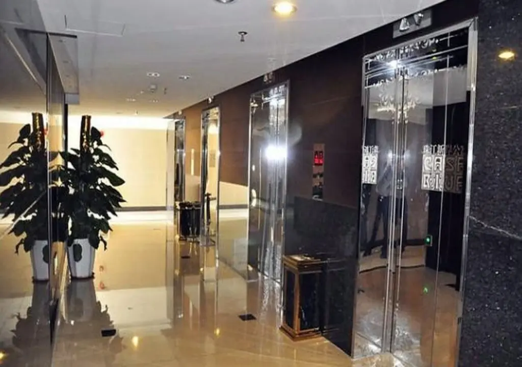 Гуанчжоу: Sunny Apartment Of Grand Continental