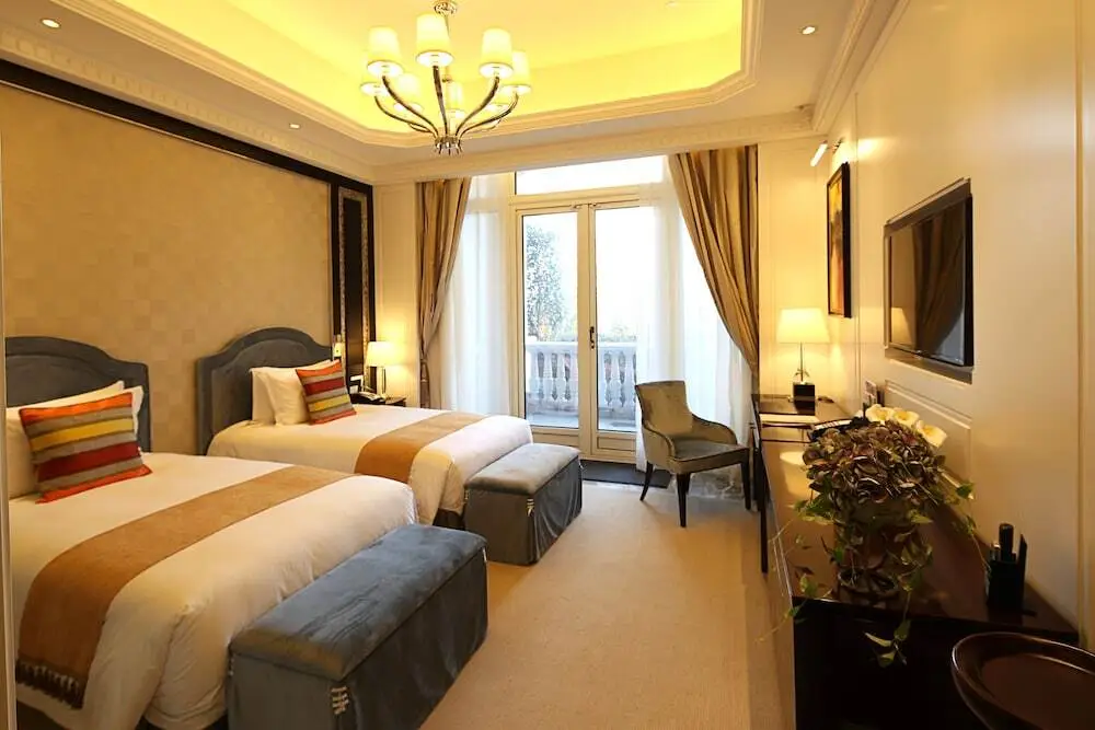 Уси: Wuxi Rsun The Lakefart Hotel