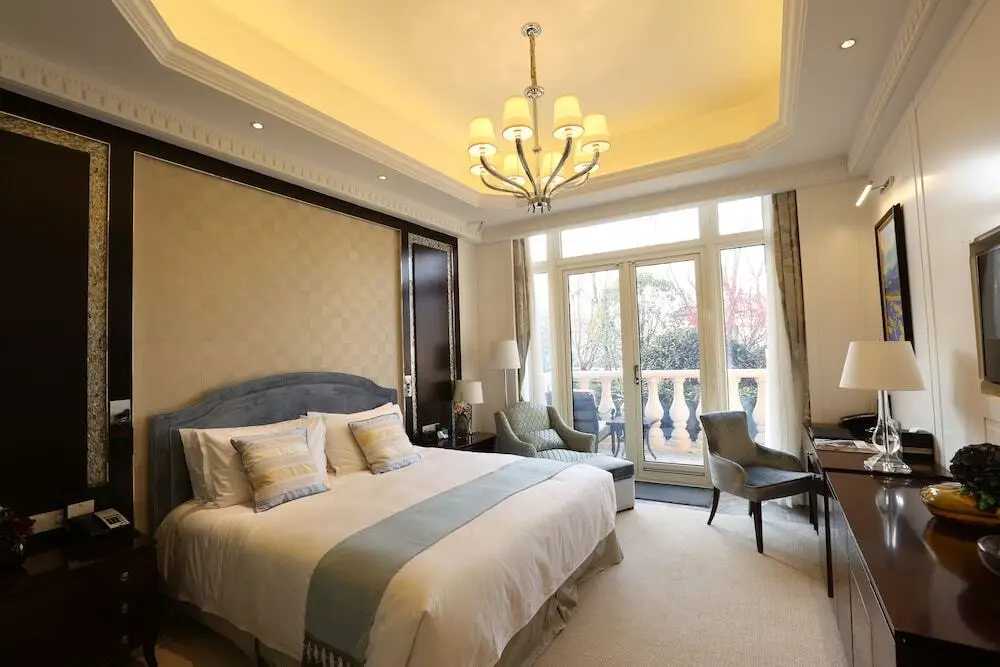 Уси: Wuxi Rsun The Lakefart Hotel