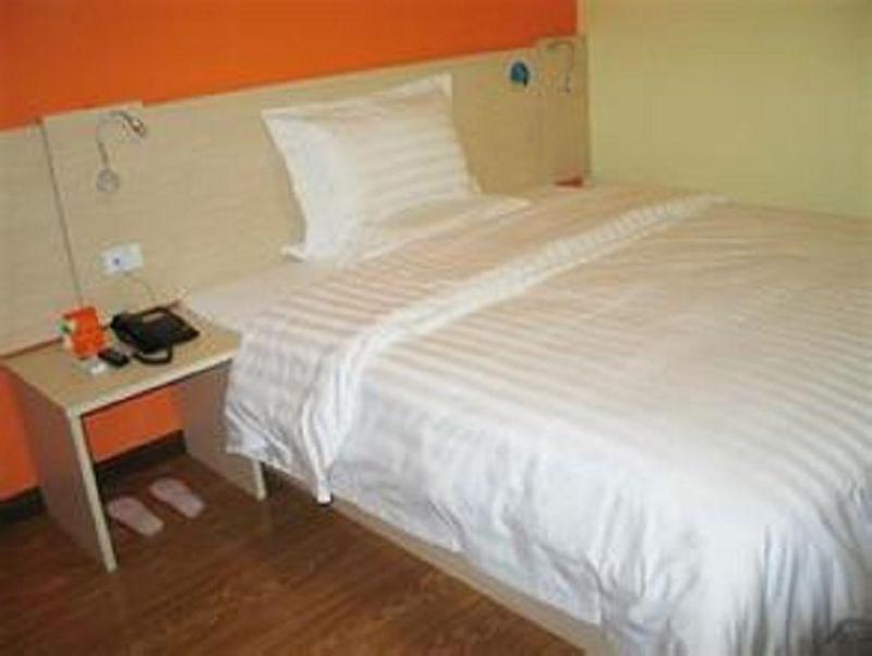 Чэнду: 7 Days INN Chengdu Wuhou Flyover Waishuangnan Bran