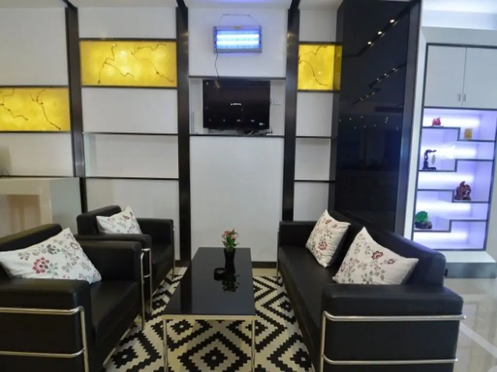 Нанкин: Lavande Hotel Nanjing Shuiximen Street Mochou Lake Park