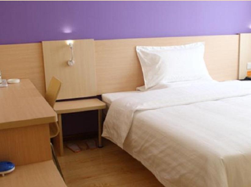 Далянь: 7 Days Inn Dalian Xian Road Business Center Xinggong Street Subway Station Branch
