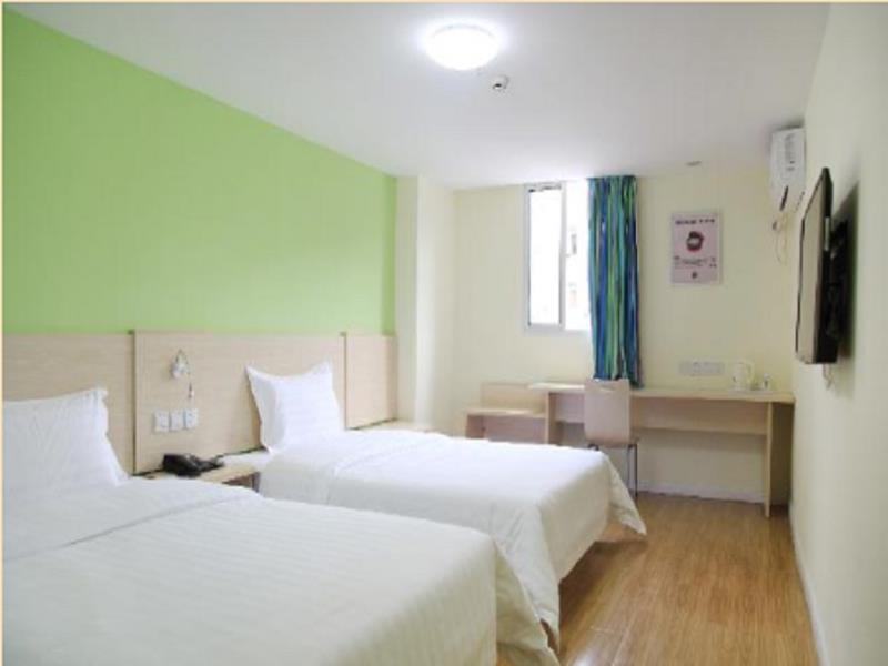 Тяньцзинь: 7 Days Inn (Tianjin Beichen Shuangjie Jingjin Line)