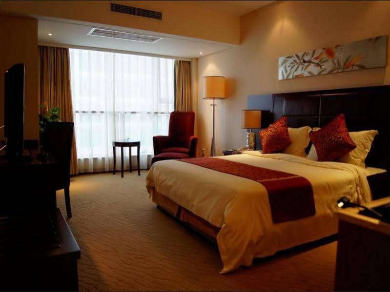 Zuiwenquan Holiday Hotel — фото 1