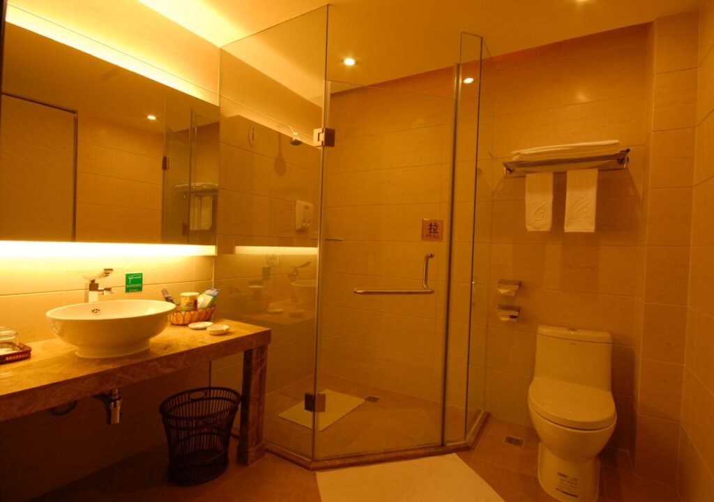 Гуйлинь: Guilin Parliz Commercial Hotel