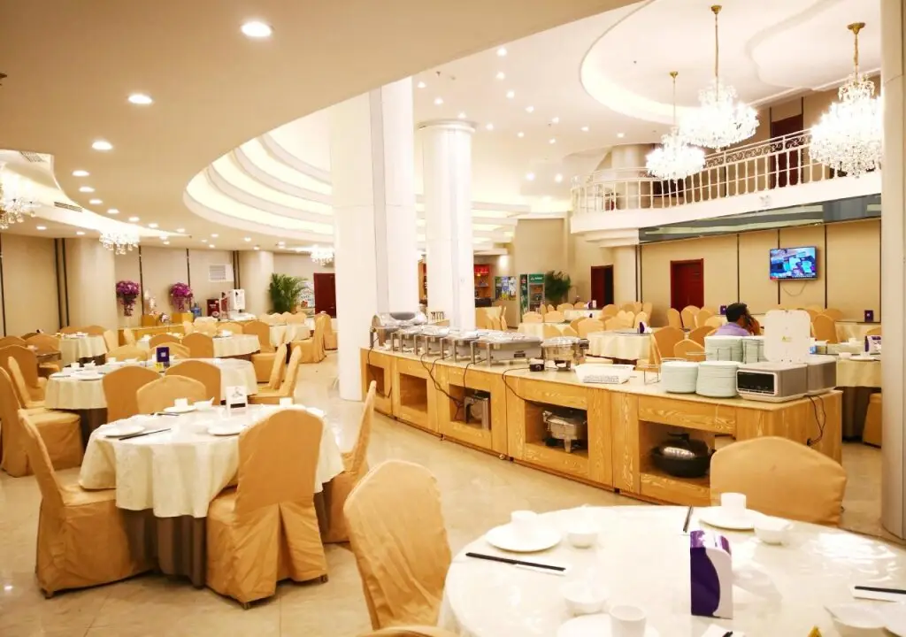 Циндао: Qingdao Huaneng Hotel