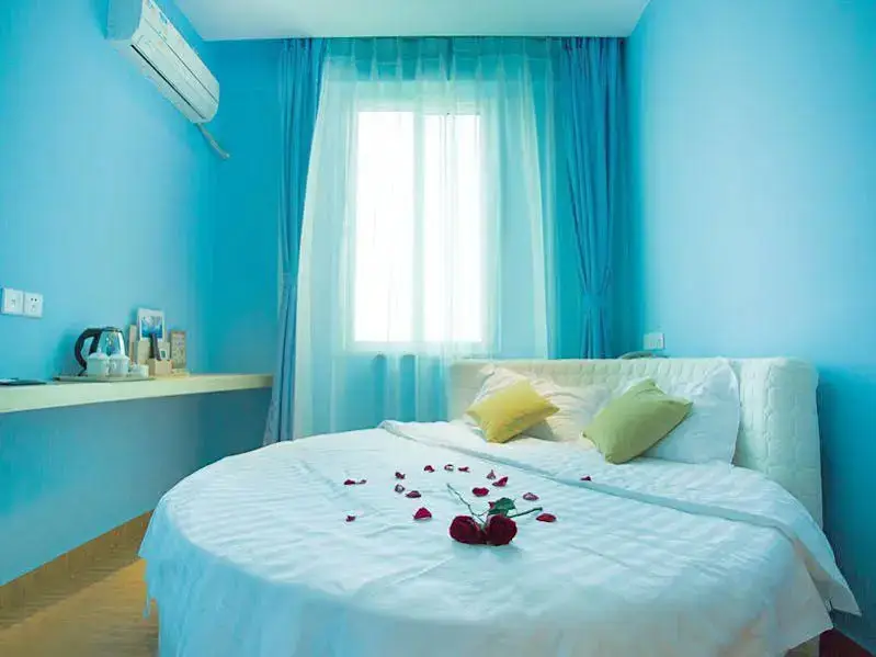Санья: Water Industry Seaview Hotel