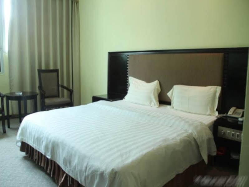 Гуанчжоу: Guangzhou Fuxing Fashion Hotel (Panyu Square Subway Station)