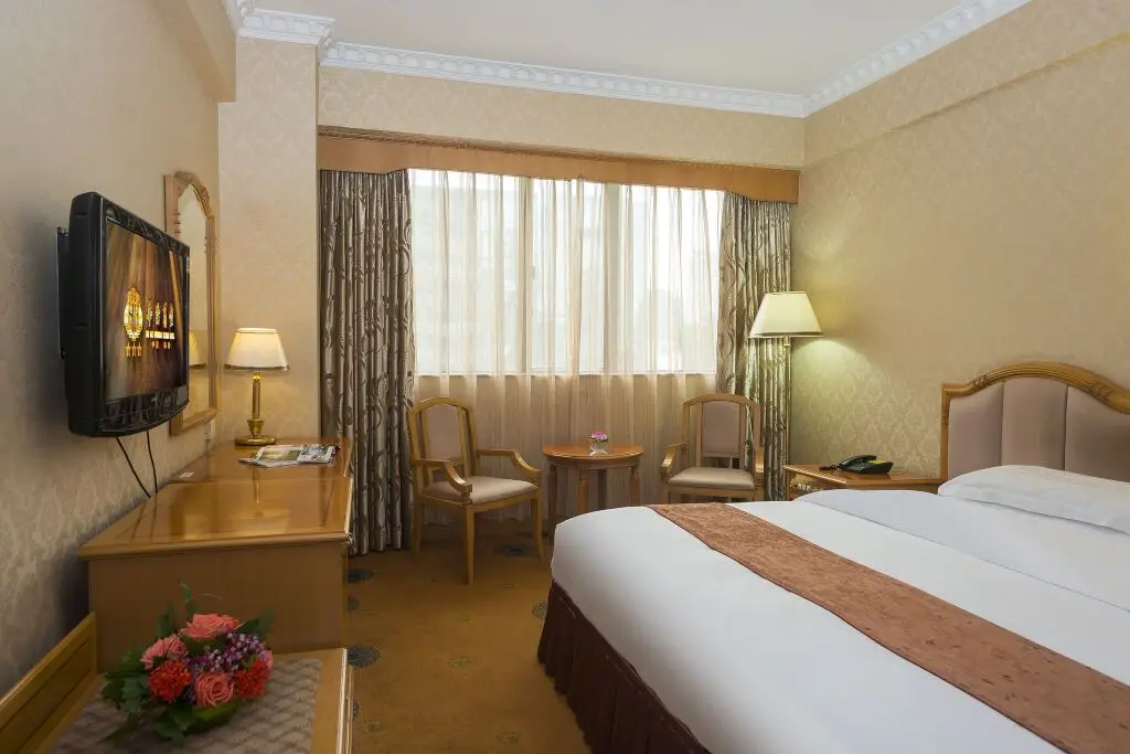 Zhuhai Overseas Chinese Hotel — фото 1