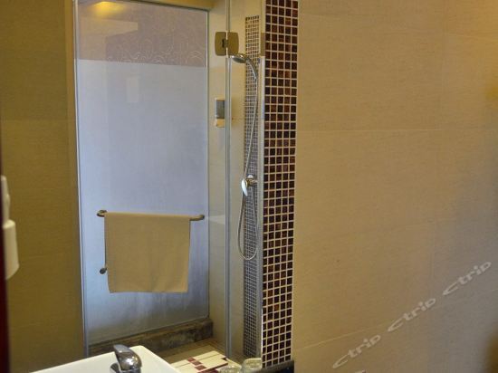 Фошань: New East Hotel - Foshan Jianglong Branch