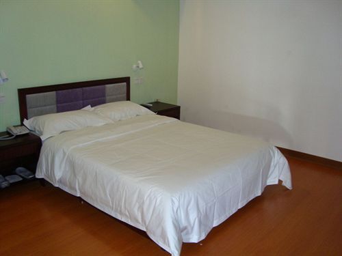 Шанхай: Jingyue 99 Hotel - Jiangzhen
