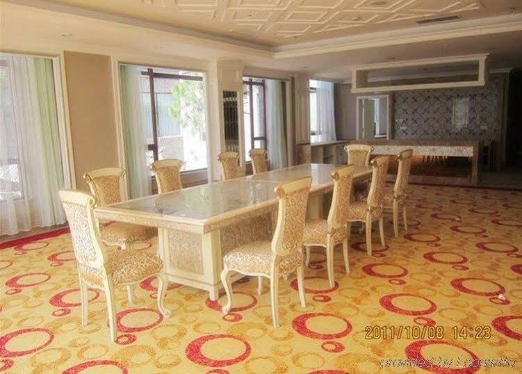 Silver Lake Island Hotel At Lugu Lake — фото 1