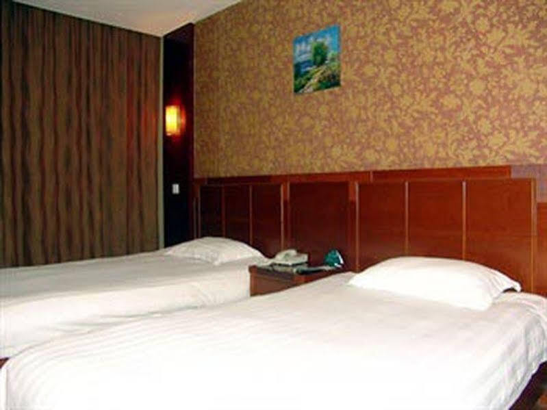 Уси: Green Tree Inn Jiangyin Middle Binjiang Road
