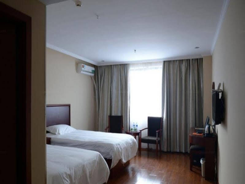 Уси: Green Tree Inn Jiangyin Middle Binjiang Road