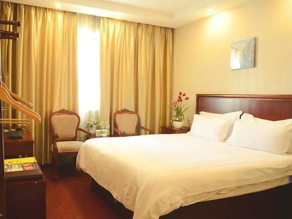 GreenTree Inn Jingdezhen Square North Road Express Hotel — фото 1