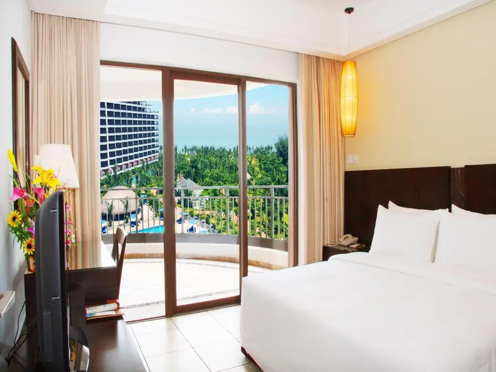 Хайкоу: Hainan Golden Sunshine Hotspring Resort Hotel