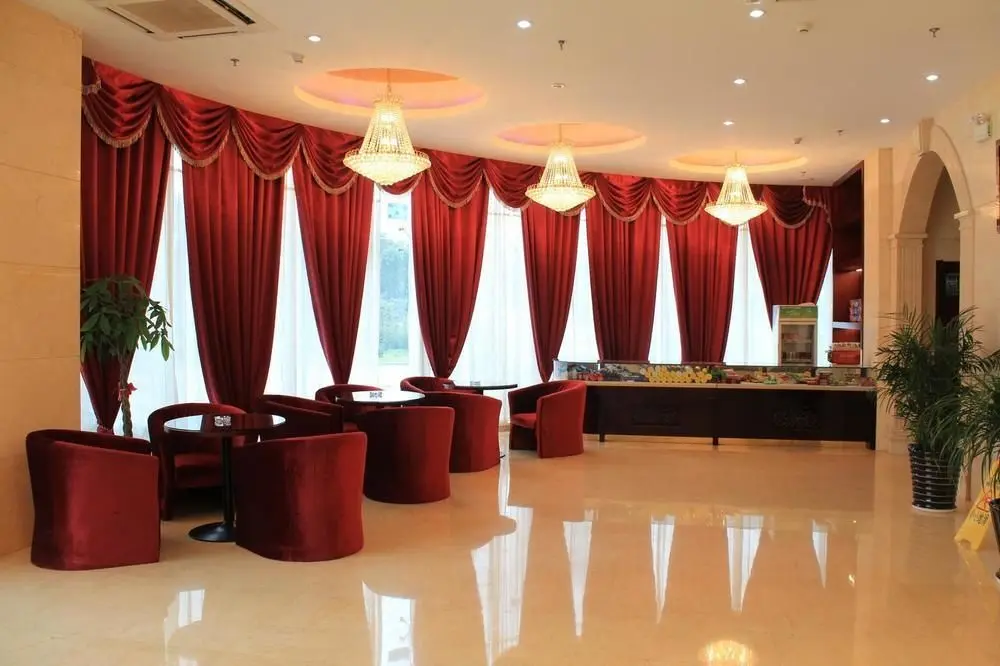 Цзясинь: Vienna International Hotel (Jiaxing College)