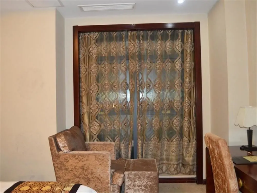 Цзясинь: Vienna International Hotel (Jiaxing College)