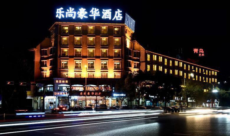 Иу: Legend Hotel