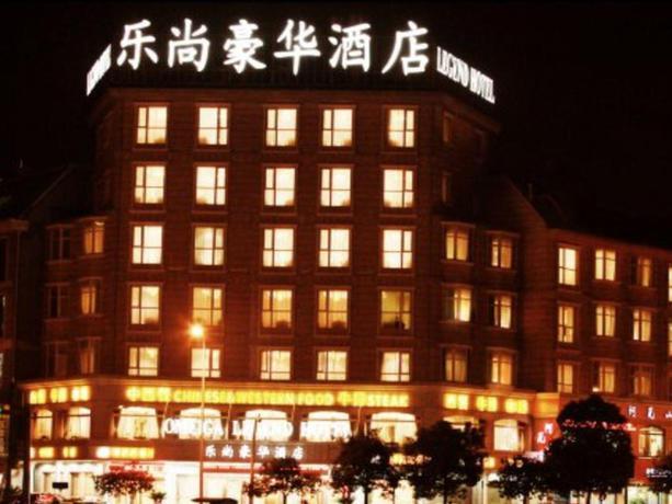 Иу: Legend Hotel