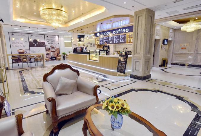 Иу: Legend Hotel
