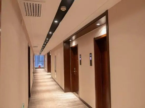 Таншань: GreenTree Inn Qianan Fortune Center Hotel