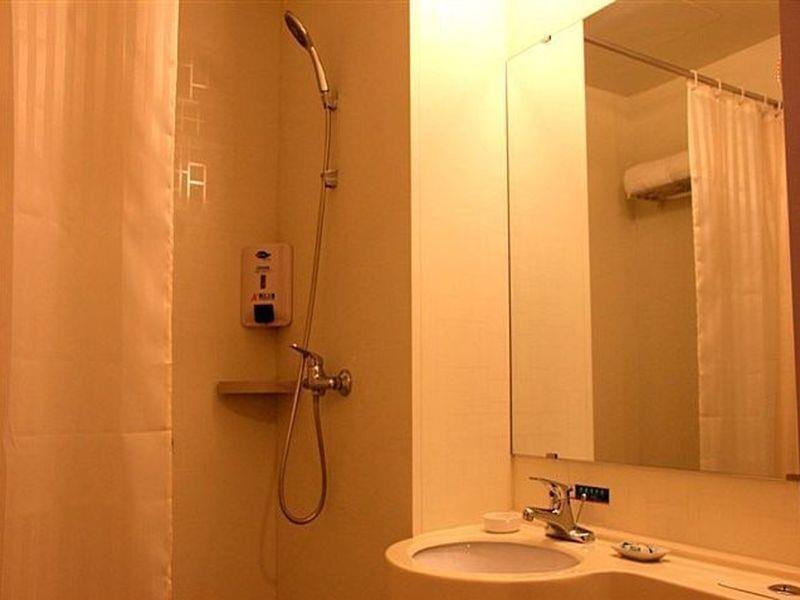 Наньтун: Gloria Hotel (Rugao Zhongshan Road)