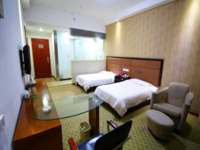 Цзюцзян: Fond 118 Hotel
