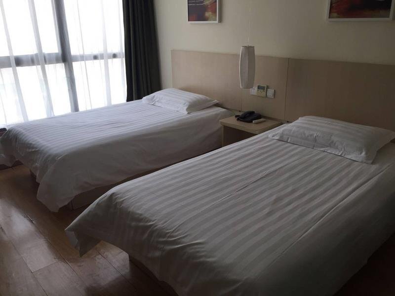 Пекин: Motel 268 Wang Fu Jing Inn