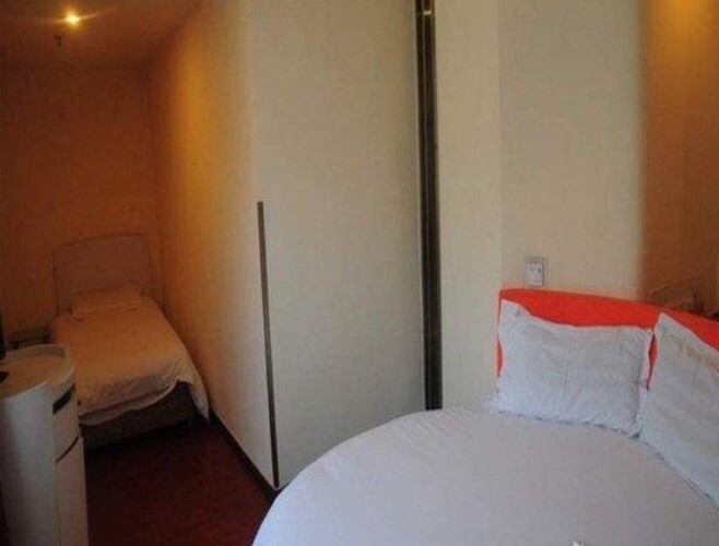 Пекин: Motel 168 (Beijing Zhongguancun East Road)