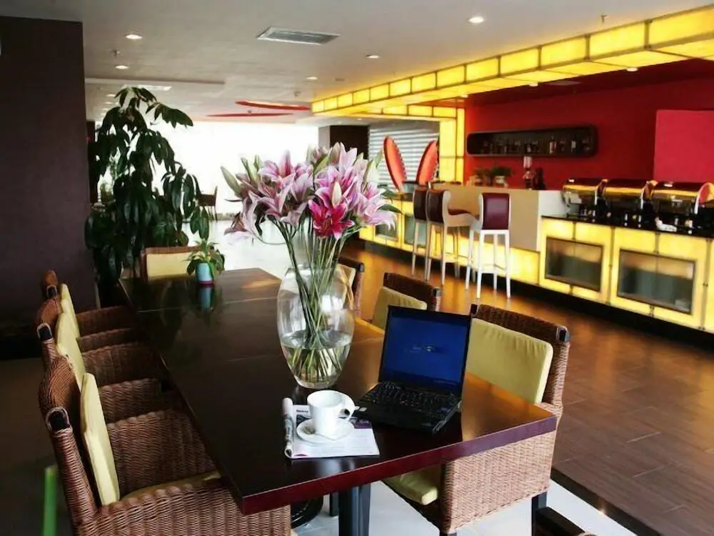 Фошань: Jinjiang Inn Foshan Jihua Garden Subway Station
