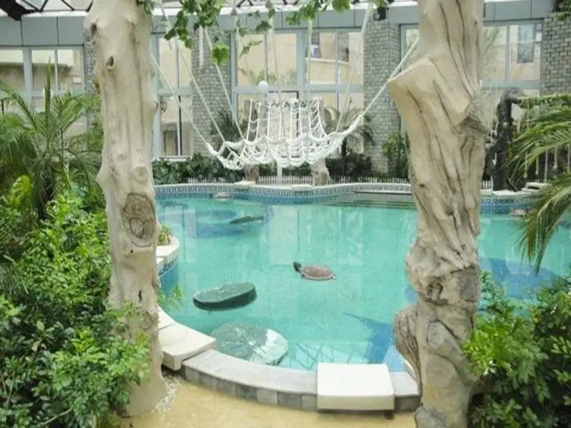 Циндао: QTG Qingdao Hot Spring Resort